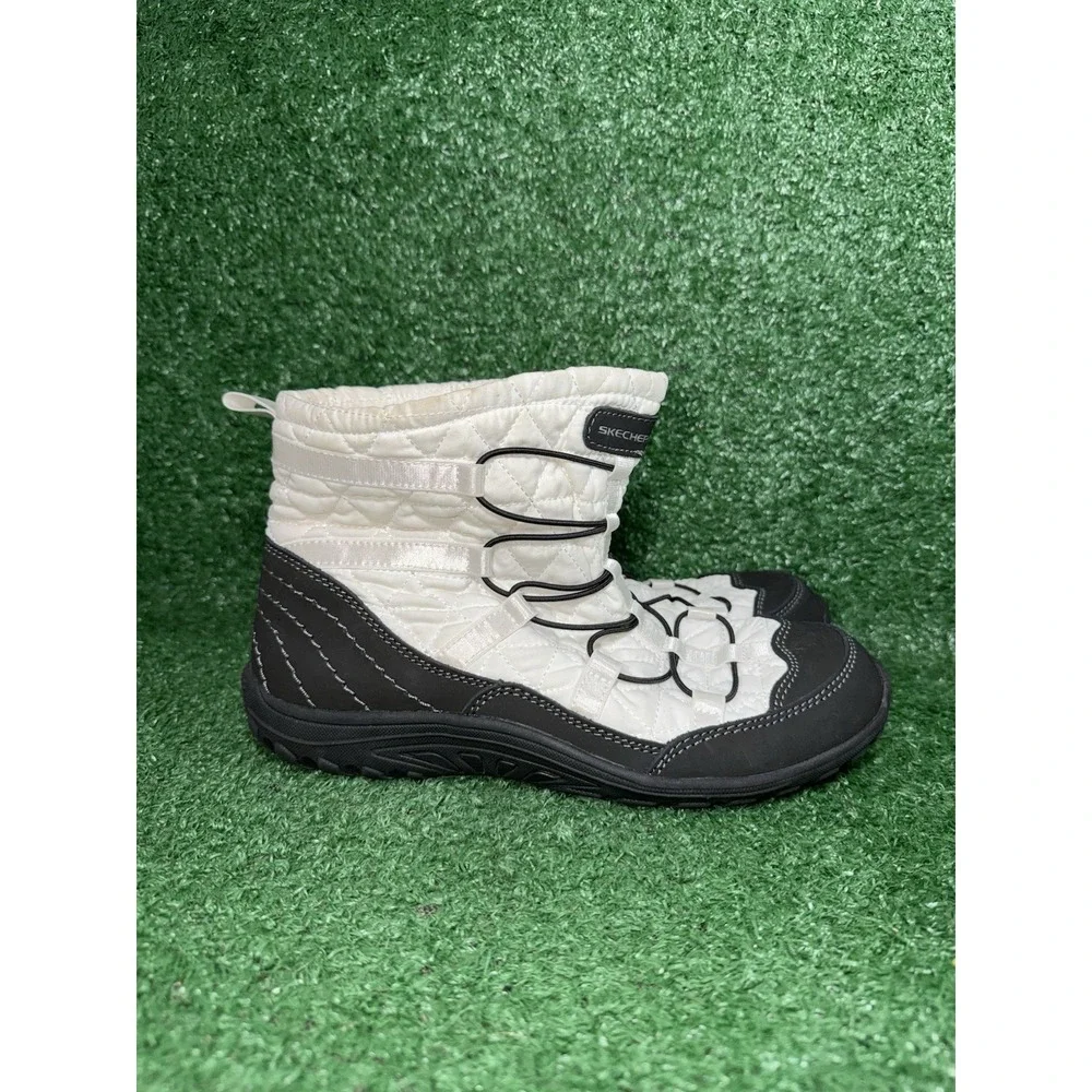 Skechers Women Size 8 Reggae Fest Quilted Puffer Outdoor Hiking Trail Rain Boots